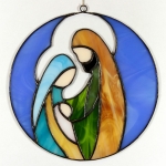 Witraż -  Święta Rodzina w aureoli